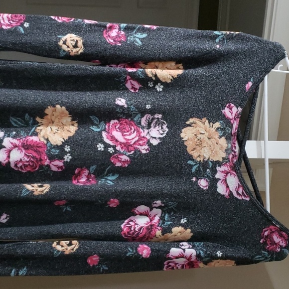 Dress - Picture 4 of 4